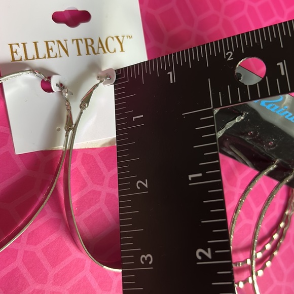 Hoop earrings bundle - Picture 2 of 3